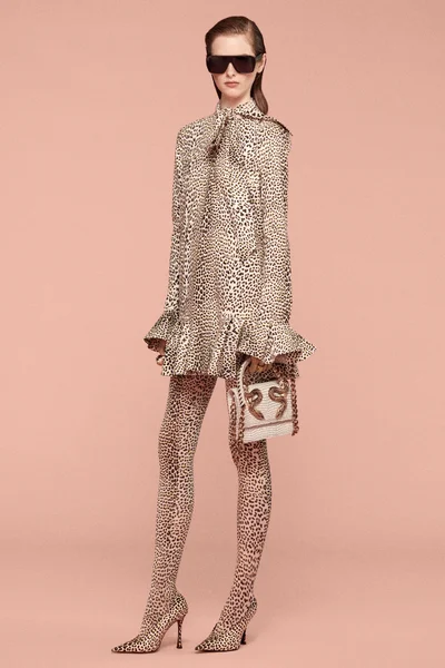 Look 18